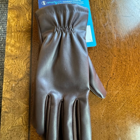 Isotoner women’s smart touch touchscreen gloves dark brown size L/XL, NWT - Picture 3 of 6